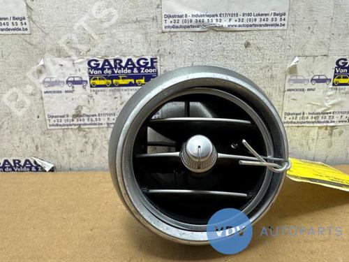 Used Air vent MERCEDES-BENZ C-CLASS (W205) C 220 BlueTEC / d (205.003) (163 hp) 25956355