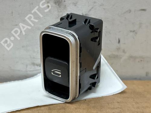 switch-mercedes-benz-a-class-w177-2018-38821066 main image