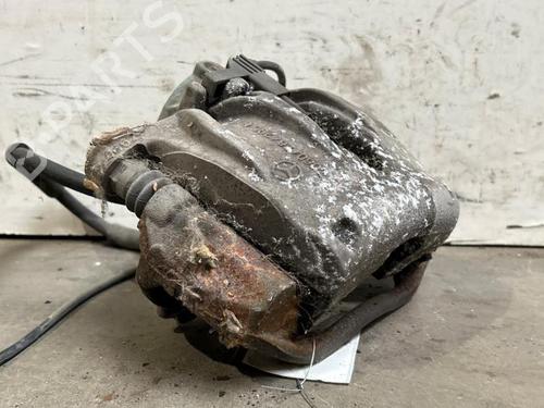 Used Right front brake caliper Right front brake caliper 39082687 39082687