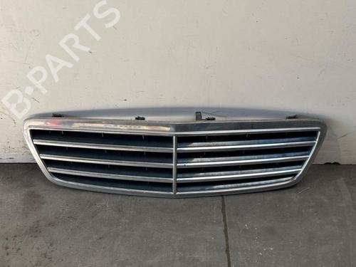 Used Grille Grille 38914714 38914714