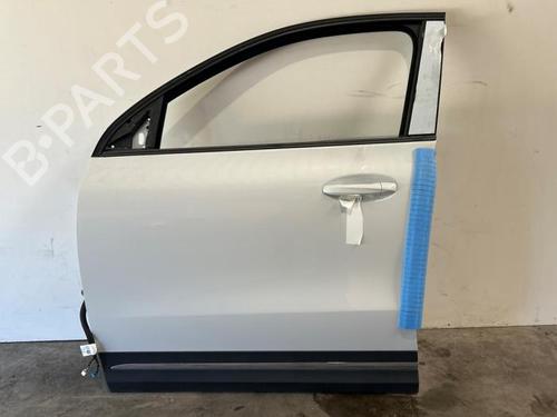 left-front-door-mercedes-benz-glb-x247-2019-38826190 main image