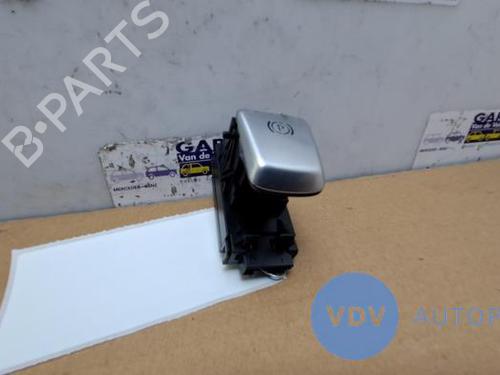 Used Electric handbrake MERCEDES-BENZ C-CLASS (W205) C 200 BlueTEC / d (205.037) (136 hp) 25957956