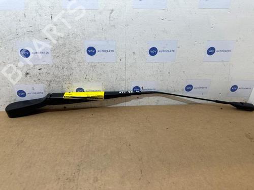 front-windshield-wiper-arm-mercedes-benz-cla-shooting-brake-x118-2019-38835303 main image
