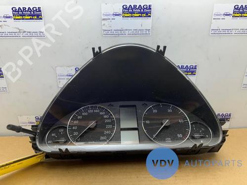Used Display monitor MERCEDES-BENZ C-CLASS (W203) C 200 CDI (203.007) (122 hp) 25956190