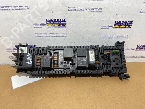 Used Fuse box Fuse box 38852782 38852782