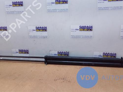 Used Hood lift support MERCEDES-BENZ E-CLASS (W211) E 220 CDI (211.006) (150 hp) 25944779