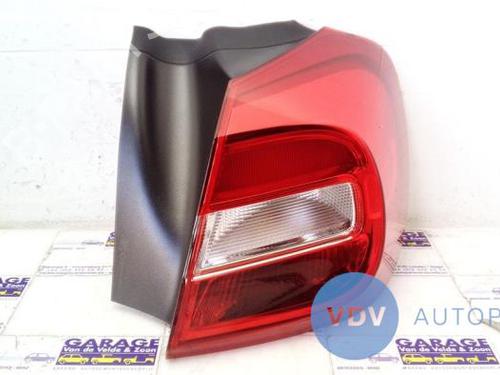Piloto trasero derecho MERCEDES-BENZ GLA-CLASS (X156) GLA 200 CDI / d (156.908) (136 hp) 25941636