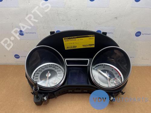 Used Display monitor MERCEDES-BENZ GLA-CLASS (X156) GLA 200 CDI / d (156.908) (136 hp) 25962419