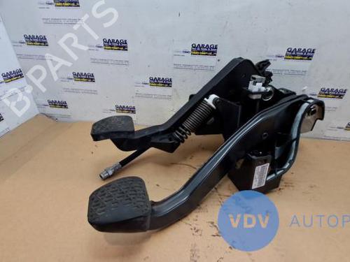 Used Pedal MERCEDES-BENZ GLK-CLASS (X204) 200 CDI (204.901) (136 hp) 25954999