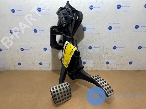 Pedal MERCEDES-BENZ A-CLASS (W177) A 250 e (177.086) (218 hp) 26947262