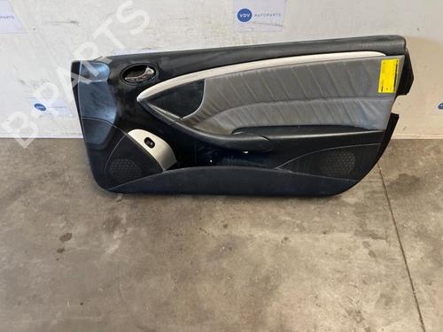 Used Front right panel Front right panel 38830275 38830275