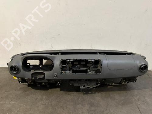 dashboard-mercedes-benz-sprinter-35-t-van-b907-b910-2018-38817459 main image