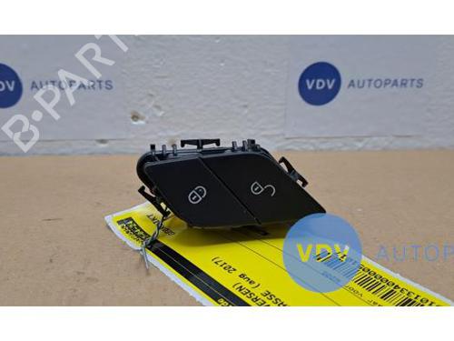Used Switch MERCEDES-BENZ C-CLASS (W205) C 200 BlueTEC / d (205.037) (136 hp) 25960544