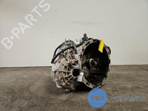 Used Gearbox MERCEDES-BENZ GLA-CLASS (X156) GLA 180 (156.942) (122 hp) 29478309