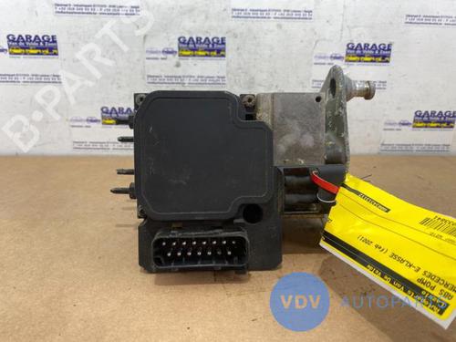 Used ABS pump MERCEDES-BENZ E-CLASS (W210) E 200 CDI (210.007) (102 hp) 25951303