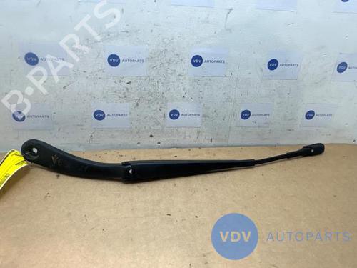 Used Front windshield wiper arm MERCEDES-BENZ CLA Coupe (C117) CLA 200 CDI / d (117.308) (136 hp) 25965447