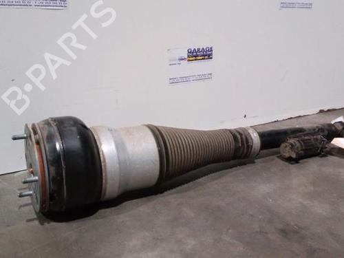 Used Right rear shock absorber Right rear shock absorber 38857522 38857522