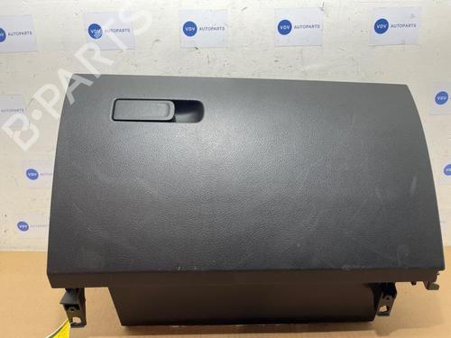 glove-box-mercedes-benz-cla-c118-2019-38834637 main image