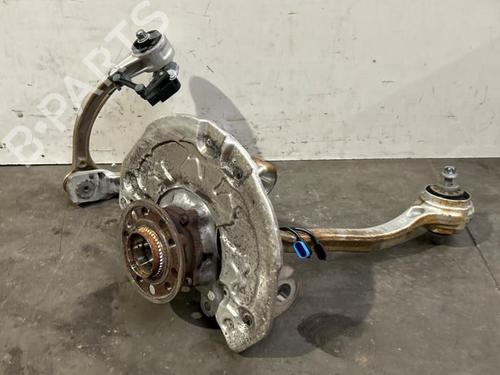 Used Right front steering knuckle Right front steering knuckle MERCEDES-BENZ C-CLASS T-Model (S205) C 300 de (205.213) (306 hp) 38822550 38822550