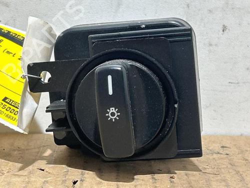 Used Headlight switch Headlight switch MERCEDES-BENZ A-CLASS (W169) A 150 (169.031, 169.331) (95 hp) 40094047 40094047