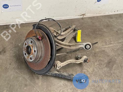 Used Right rear steering knuckle MERCEDES-BENZ C-CLASS (W204) C 180 CGI (204.049) (156 hp) 25963417