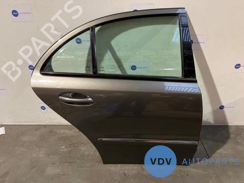 Dør højre bagtil MERCEDES-BENZ E-CLASS (W211) E 200 CDI (211.007) (136 hp) 25968548