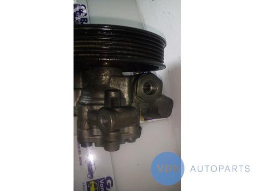Used Steering pump MERCEDES-BENZ C-CLASS (W203) C 200 CDI (203.007) (122 hp) 25940761