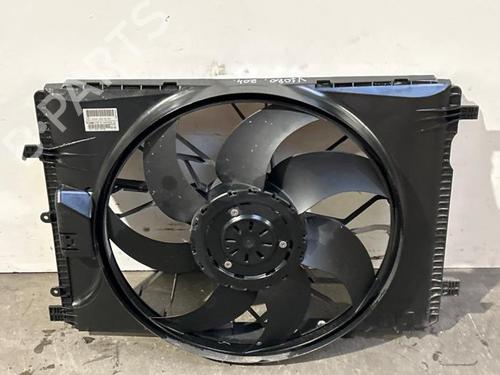 Used Radiator fan Radiator fan 38822991 38822991
