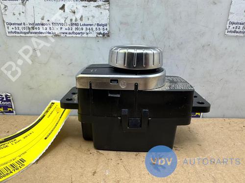 Used Display monitor MERCEDES-BENZ GLA-CLASS (X156) GLA 200 CDI / d (156.908) (136 hp) 25958505