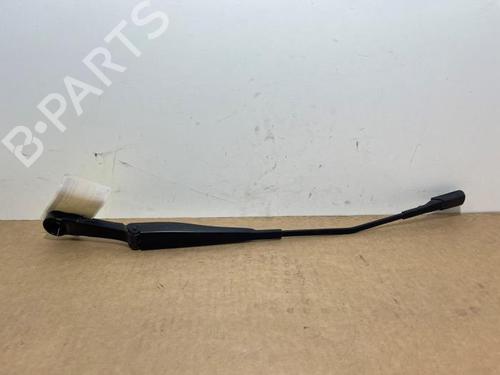 front-windshield-wiper-arm-mercedes-benz-cla-shooting-brake-x118-2019-38828327 main image