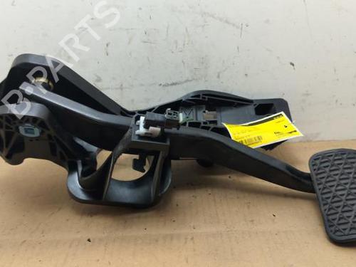 break-pedal-mercedes-benz-cla-c118-2019-38818148 main image