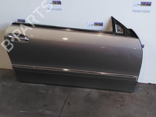 Used Right front door Right front door 38857104 38857104