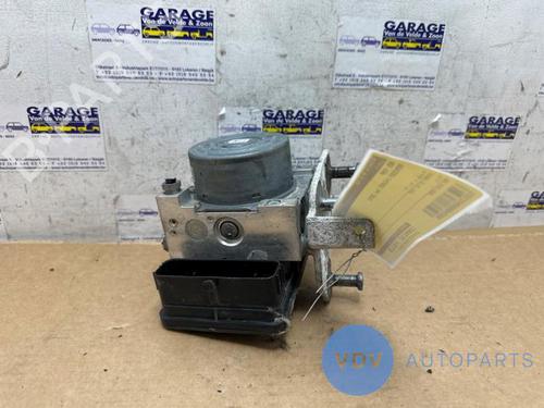 Used ABS pump MERCEDES-BENZ C-CLASS (W205) C 200 BlueTEC / d (205.037) (136 hp) 25956159