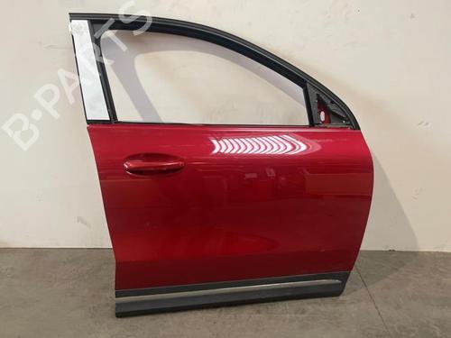 right-front-door-mercedes-benz-gla-h247-2020-38826241 main image