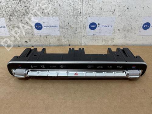 climate-control-mercedes-benz-glb-x247-2019-38829743 main image
