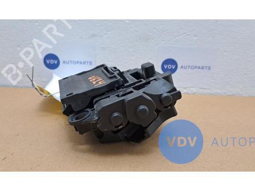 Ignition distributor MERCEDES-BENZ C-CLASS (W205) C 180 (205.040) | BP25960489M68 