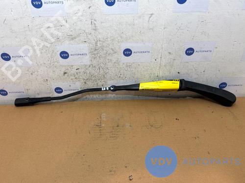 Used Front windshield wiper arm MERCEDES-BENZ C-CLASS T-Model (S205) C 350 e (205.247) (279 hp) 25970577