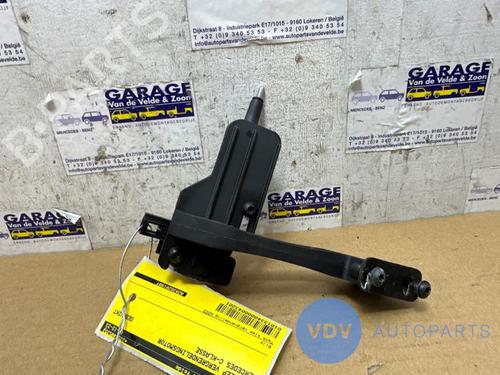 Fuel door actuator MERCEDES-BENZ C-CLASS (W203) C 200 CGI Kompressor (203.043) | BP25956351E18 