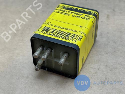 Used Electronic sensor MERCEDES-BENZ 124 Saloon (W124) 200 E (124.021) (118 hp) 29930371