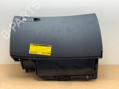 glove-box-mercedes-benz-c-class-coupe-c204-2011-38823120 main image