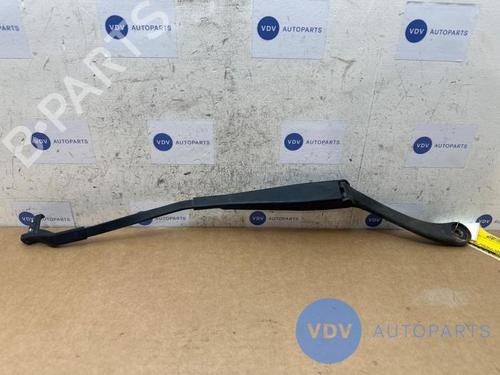 Used Front windshield wiper arm MERCEDES-BENZ C-CLASS (W204) C 200 CDI (204.001) (136 hp) 25973151