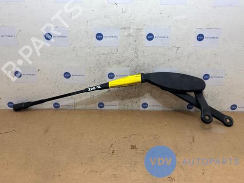 Used Front windshield wiper arm MERCEDES-BENZ C-CLASS T-Model (S205) C 200 d (205.207) (136 hp) 25973593