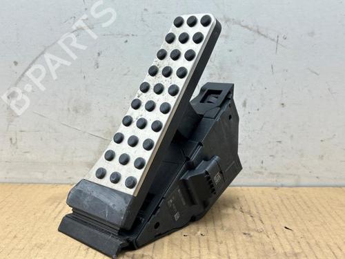 pedal-mercedes-benz-c-class-w206-2021-38819114 main image