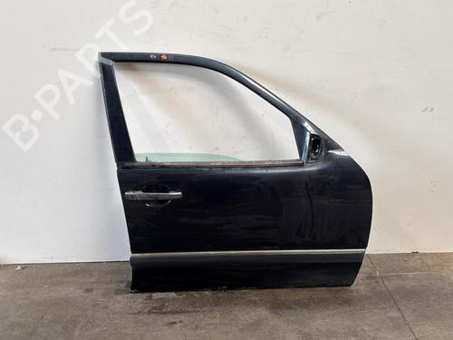 Used Right front door Right front door 38826618 38826618
