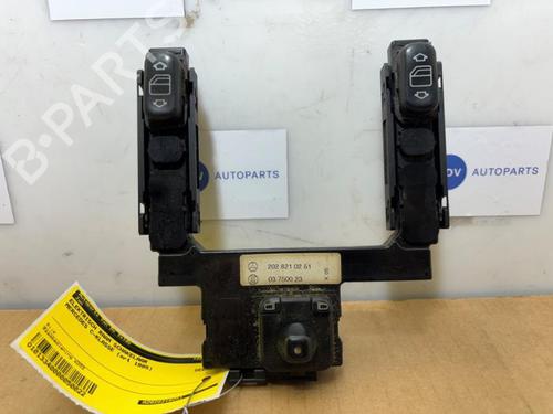 Used Switch Switch MERCEDES-BENZ C-CLASS (W202) C 220 (202.022) (150 hp) 38841358 38841358