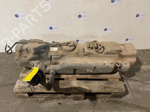 Benzintank Benzintank 38832146 38832146