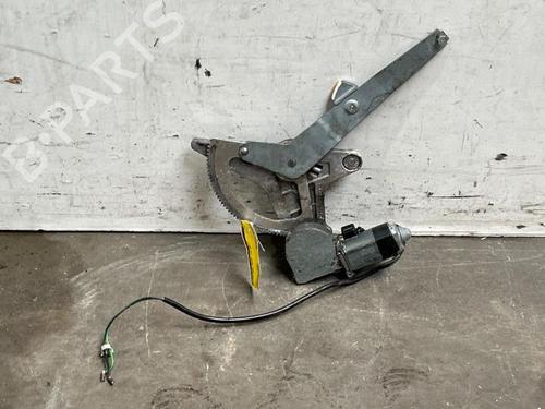 Used Rear left window mechanism Rear left window mechanism MERCEDES-BENZ S-CLASS (W126) 300 SE, SEL (126.024, 126.025) (188 hp) 39994952 39994952
