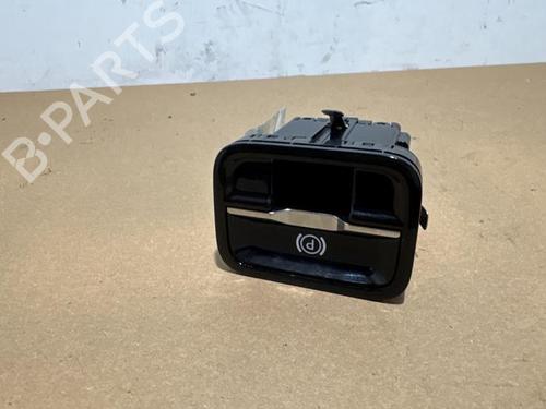 switch-mercedes-benz-eqs-suv-x296-2022-38825944 main image