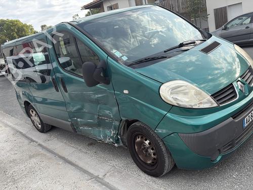 Front bumper RENAULT TRAFIC II Bus (JL) 2.0 dCi 90 (JL00, JL01, JL0H, JL0M, JL0P, JL0S) | BP32321780C7