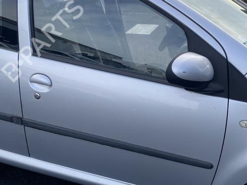 right-front-door-citroen-c1-pm_-pn_-2005-2006-2007-2008-2009-2010-2011-2012-2013-2014-28482043 main image